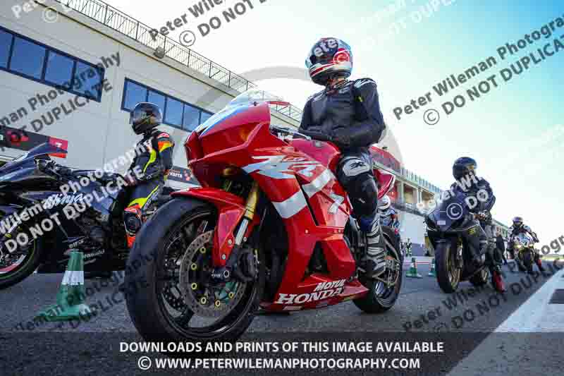 cadwell no limits trackday;cadwell park;cadwell park photographs;cadwell trackday photographs;enduro digital images;event digital images;eventdigitalimages;navarra;no limits trackdays;peter wileman photography;racing digital images;trackday digital images;trackday photos
